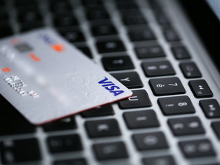Владельцам карт Visa разрешат удалять платежные данные с сайтов и приложений
