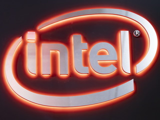 Intel отложила открытие крупнейшей фабрики по производству чипов