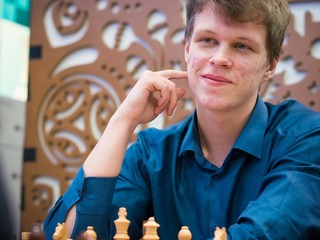 Шахматист Артемьев оставил Карлсена без полуфинала