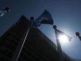 ЕС поддерживает американские санкции против России