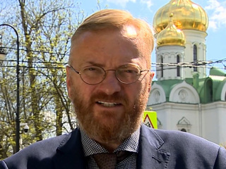 Милонов предложил наказывать клиники за превращение людей в "Барби" и "Кенов"