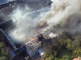Масштабный пожар на складе ПВХ в Самаре сняли с воздуха