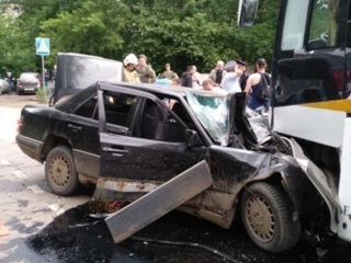 Пассажирский автобус попал в аварию в Подмосковье, есть жертвы