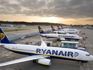 Направлявшийся в Краков самолет Ryanair экстренно сел в Берлине