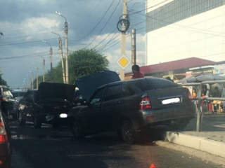 Поторопился и попал в ДТП. В Сызрани пожилой водитель спровоцировал аварию