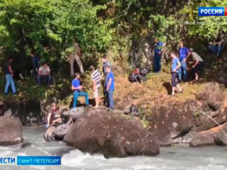В Абхазии продолжат поиски 22-летней петербурженки, упавшей в горную реку