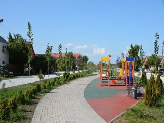 Два парка реконструируют в Крымском районе до конца сентября