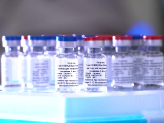 Российская вакцина: этапы испытаний и первые покупатели из-за рубежа