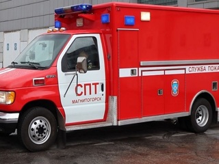 Челябинские пожарные восстановили американский ретроавтомобиль для тушения огня