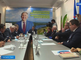 В штабе кандидата в Президенты Рустама Минниханова обсудили развитие экономического потенциала Татарстана