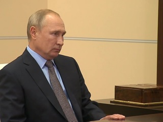 Путин: коллекторы иногда переходят всякие границы, это надо брать под контроль