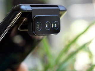 Asus ZenFone 7: первый в мире смартфон с тройной поворотной камерой