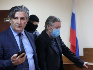 Минюст хочет лишить Пашаева статуса адвоката, а Добровинского привлечь к ответственности