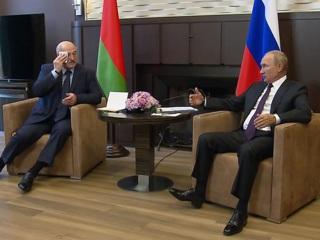 Кремль подтвердил новость о разговоре Путина и Лукашенко