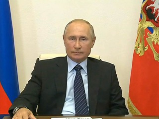 Путин открыл два медцентра, построенных Минобороны