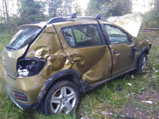 Два автомобиля за один день вылетели в кювет в Тверской области