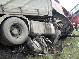 Момент гибели пяти человек в страшной аварии под Иркутском сняли на видео