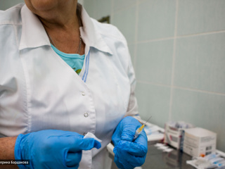 Основная партия вакцины от коронавируса поступит в Томскую область в октябре