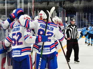 СКА и "Сибирь" забросили десять шайб в матче КХЛ