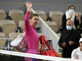 Симона Халеп из-за травмы снялась с Roland Garros