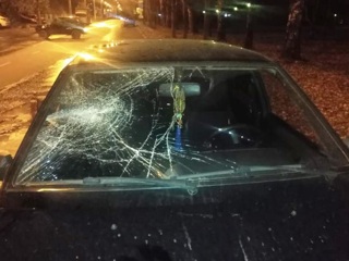 Новокузнечанин не смог расплатиться за проезд и разбил такси