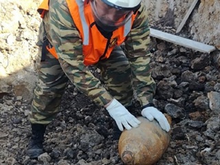 В липецком лесу нашли 50-килограммовую бомбу