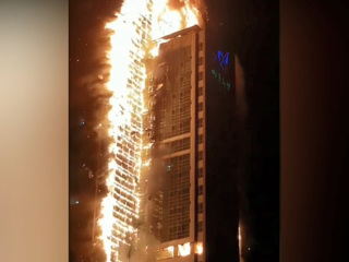 В Южной Корее пожар в небоскребе не могут потушить из-за сильного ветра