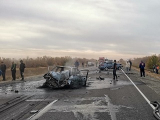 Пять человек пострадали в огненном ДТП с бензовозом в Волгоградской области