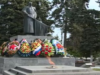 В Ельце задержали подростка по делу об осквернении мемориала советским воинам