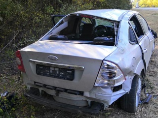 Инспектор ДПС устроил аварию и бросил в машине пострадавшую пассажирку