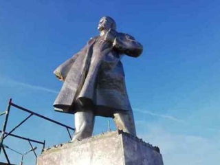 В Новосибирской области вандалы украли руку Ленина