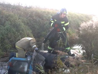 В Орловской области в затонувшем тракторе найдено тело 51-летнего мужчины