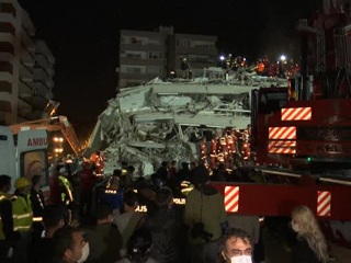 Число жертв землетрясения в Турции неуклонно растет: 24 погибших