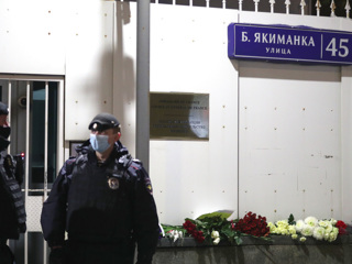 Посольство Франции в Москве взяли под охрану