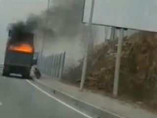 Загорелся во время движения: ЧП на объездной трассе Владивостока