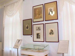 В Калужском музее изобразительных искусств открыли выставку к 160-летию Чехова
