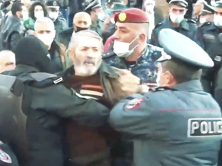 Собкор ВГТРК в Армении: у оппозиции нет идей, кроме отставки Пашиняна