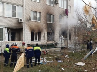 Пожар и эвакуация: два человека пострадали в результате ЧП в квартире в Ставрополе