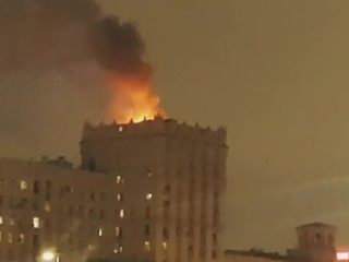 В Москве горит историческое здание на Большой Дорогомиловской улице