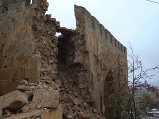 Последствия обрушения стены в Дербенте оценят специалисты Минкульта РФ
