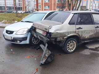 Неадекватный водитель устроил массовую аварию в Череповце