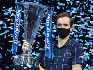 Владимир Путин поздравил Даниила Медведева с победой в ATP Finals