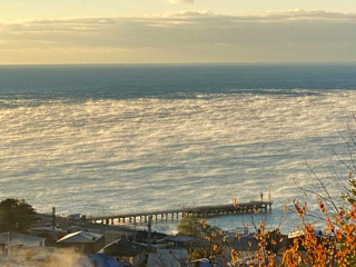"Парящее море": жители Сочи наблюдали редкое природное явление