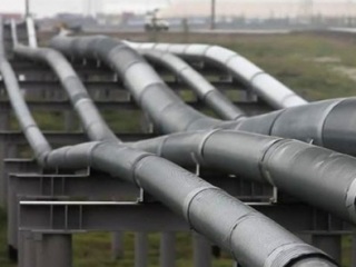 Незаконная врезка в нефтепровод в Калуге привела к загрязнению земель