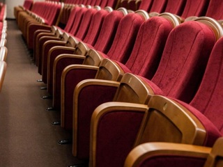 Стало известно, закроют ли кинотеатры и театры в Карелии из-за новых ограничений