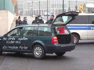 В Берлине отпустили водителя, протаранившего ворота офиса Меркель