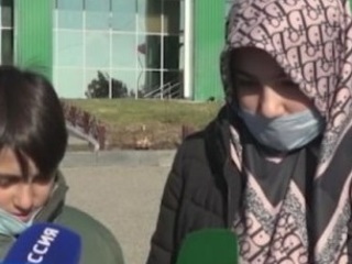 Двух возвращенных из Сирии детей доставили в Чечню