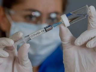 Названы сроки начала вакцинации от коронавируса в российских регионах