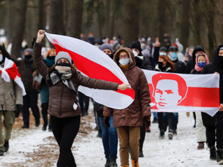 В Белоруссии задержали протестующих и школьников