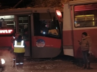 В ДТП с двумя трамваями в Магнитогорске пострадали 9 человек